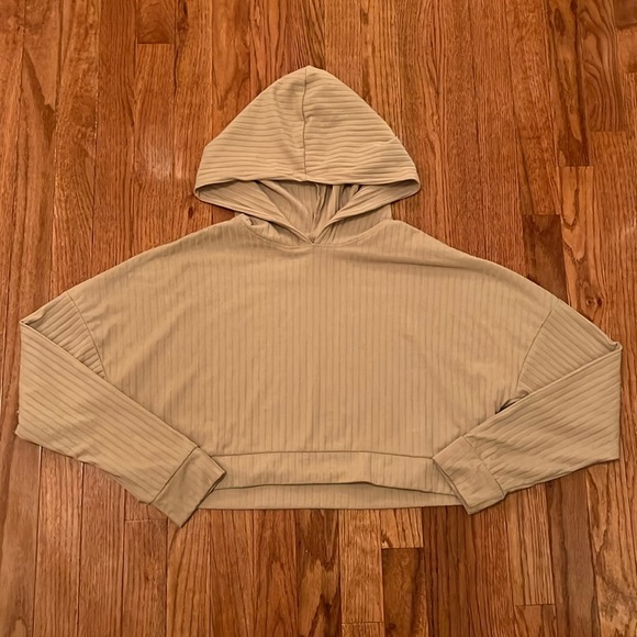 Forever 21 Tops - Forever 21 Beige Cropped Hoodie Sweatshirt Women’s Size Small